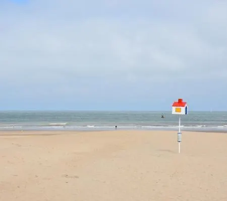 Zonnig Aan Zee In Mariakerke Ostend