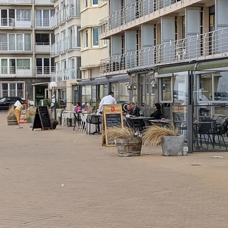 Zonnig Aan Zee In Mariakerke * Ostend